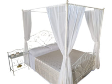 Carica l'immagine nel visualizzatore di Gallery, Letto Matrimoniale a Baldacchino, Ferro BATTUTO, Modello Cuore, Qualità 100% Made in Italy