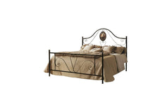 Carica l'immagine nel visualizzatore di Gallery, Letto Matrimoniale, Ferro BATTUTO, Modello Sofia, Vari Colori, 100% Made in Italy